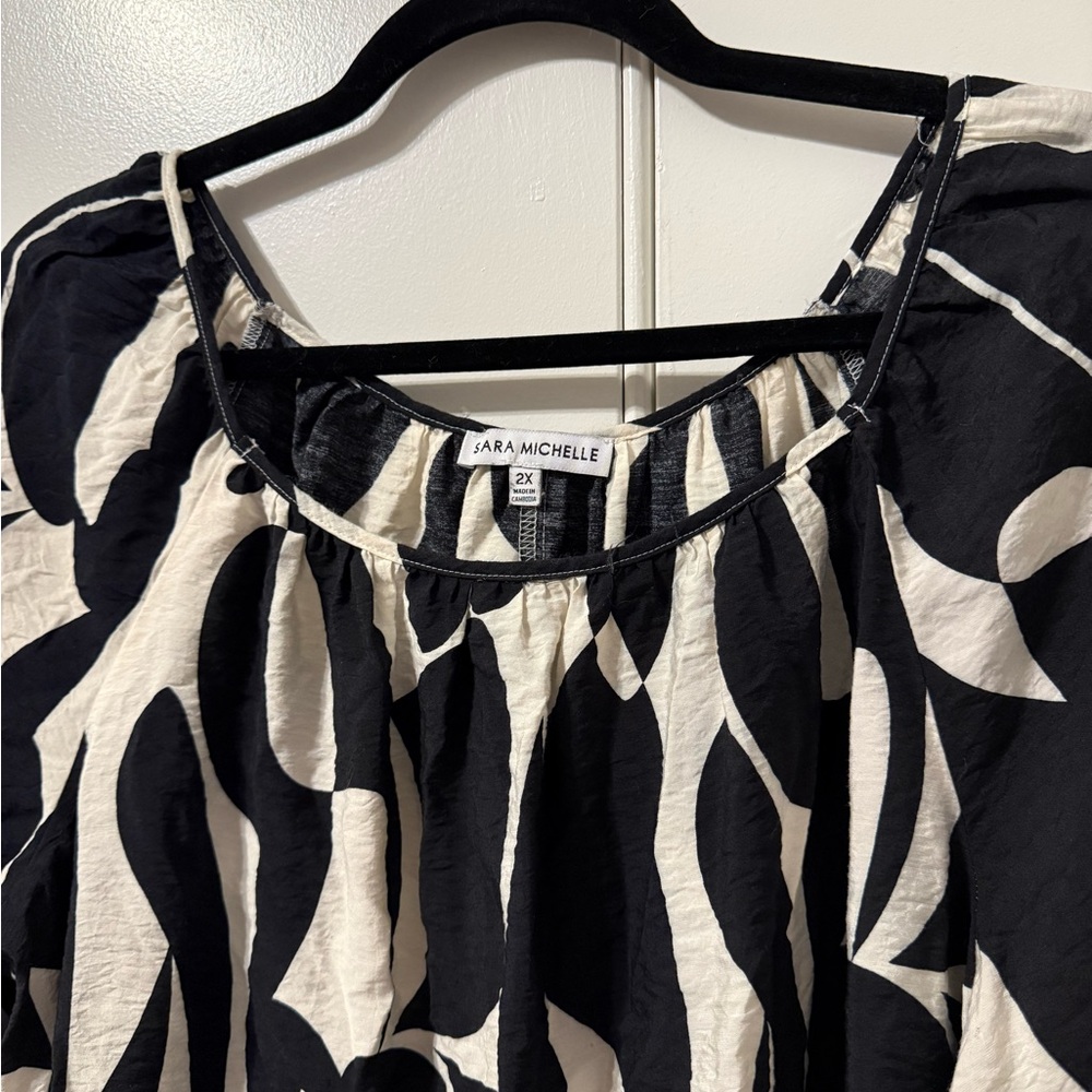 Sara Michelle Black and Cream Abstract Print Dress